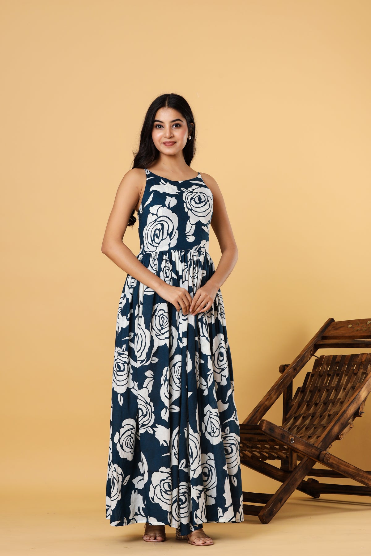 Women Navy Blue Floral Printed Sleeveless Maxi Dress