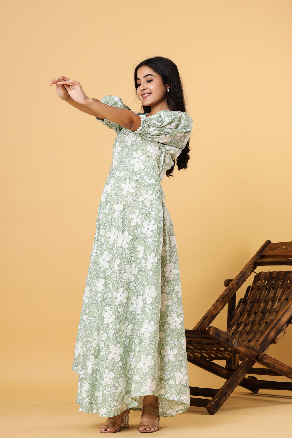 Women Green Floral Printed V Neck Fit and Flare Maxi Dress