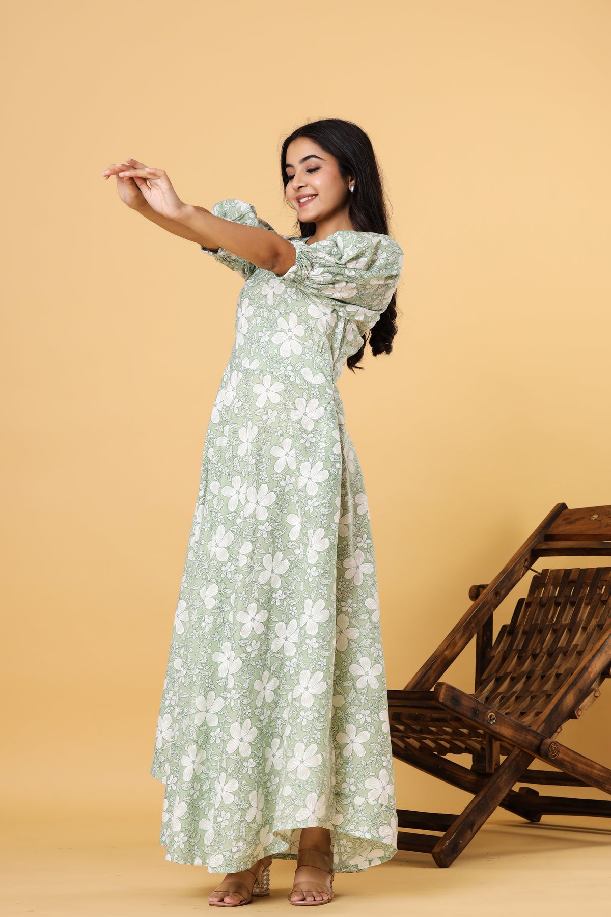 Women Green Floral Printed V Neck Fit and Flare Maxi Dress
