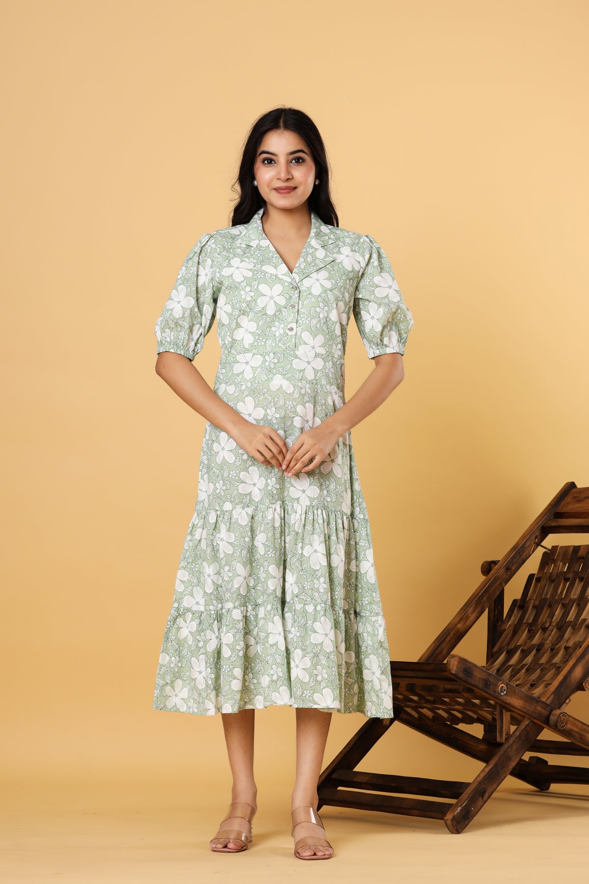 Women Green Floral Printed Collared Neck Tiered Midi Dress