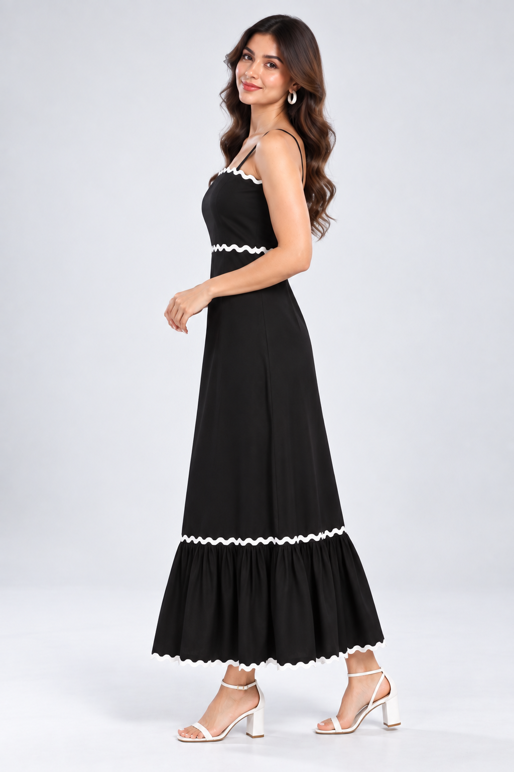 Women Black Contrast Trim A-Line Maxi Dress with Flared Hem