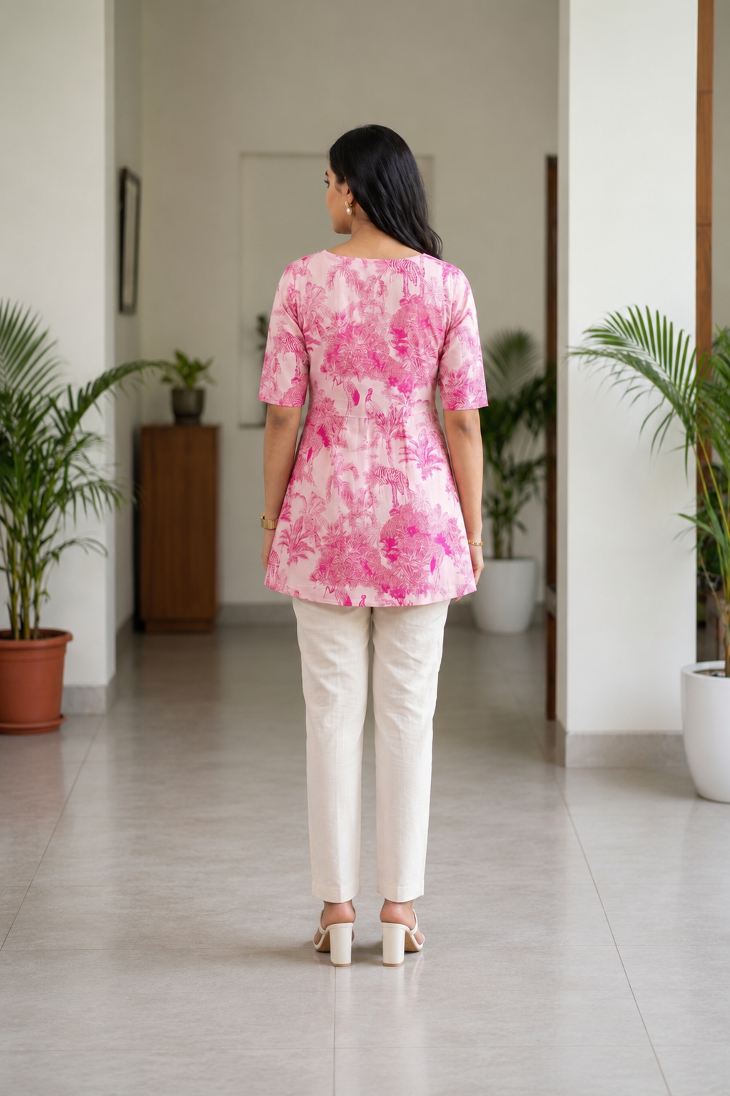 Women Pink Floral Printed Round Neck A-Line Tunic Top